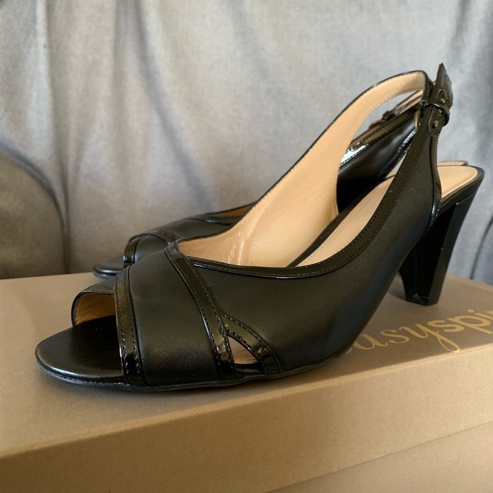 Size 7 1/2 M  Easy Spirit Essenza Black LE 79933849-NW9 NEW IN BOX